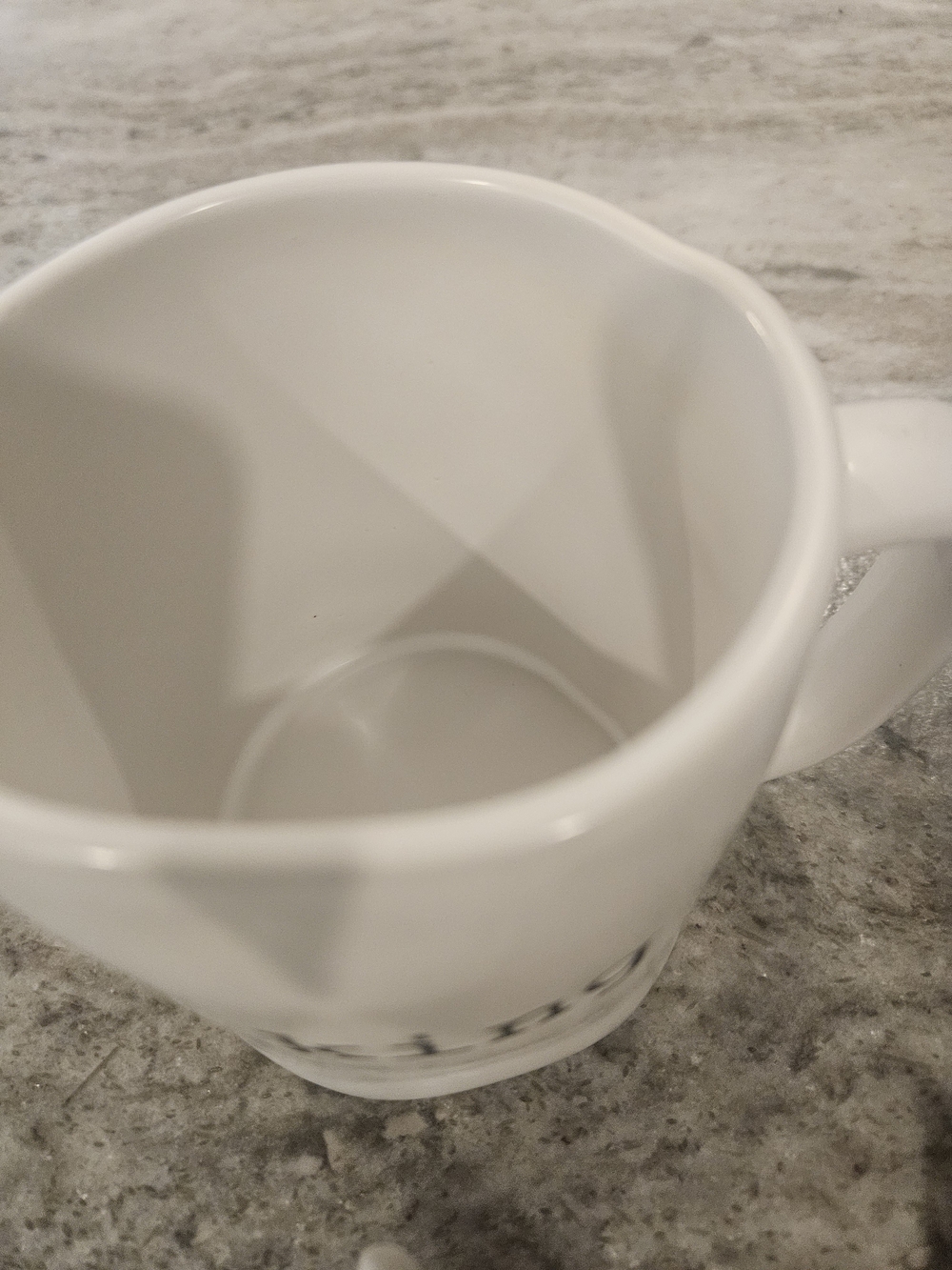 Joseph White 'King' and 'Queen' Crown Ceramic Mug Set - Picture 5 of 6